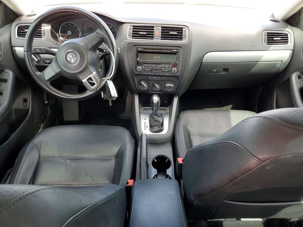 2013 VOLKSWAGEN JETTA