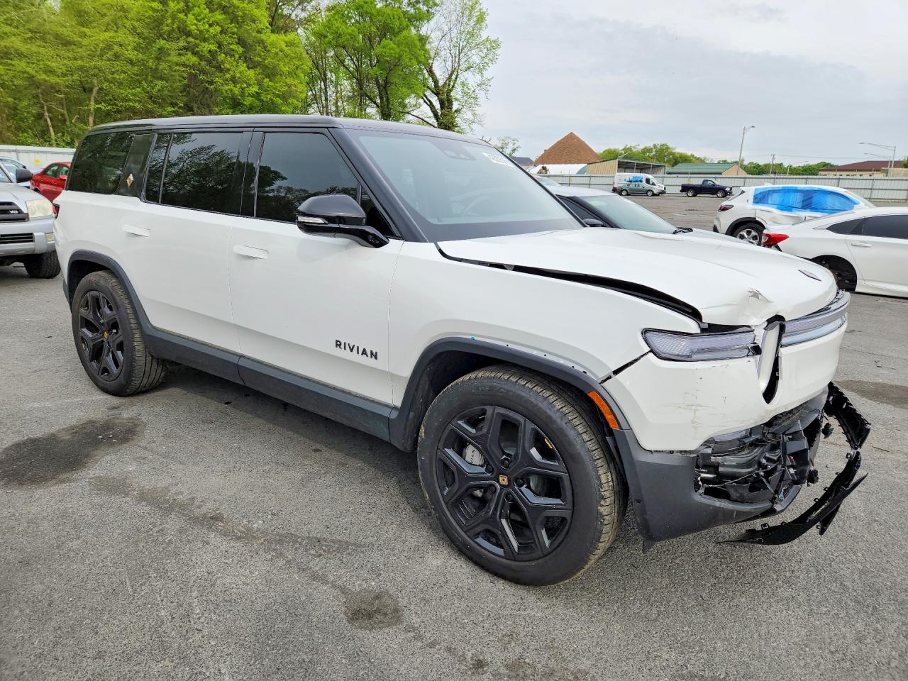 2025 RIVIAN RIS