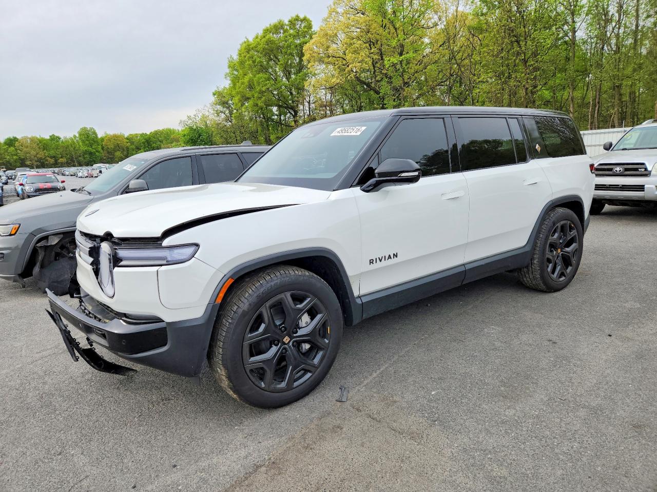 2025 RIVIAN RIS