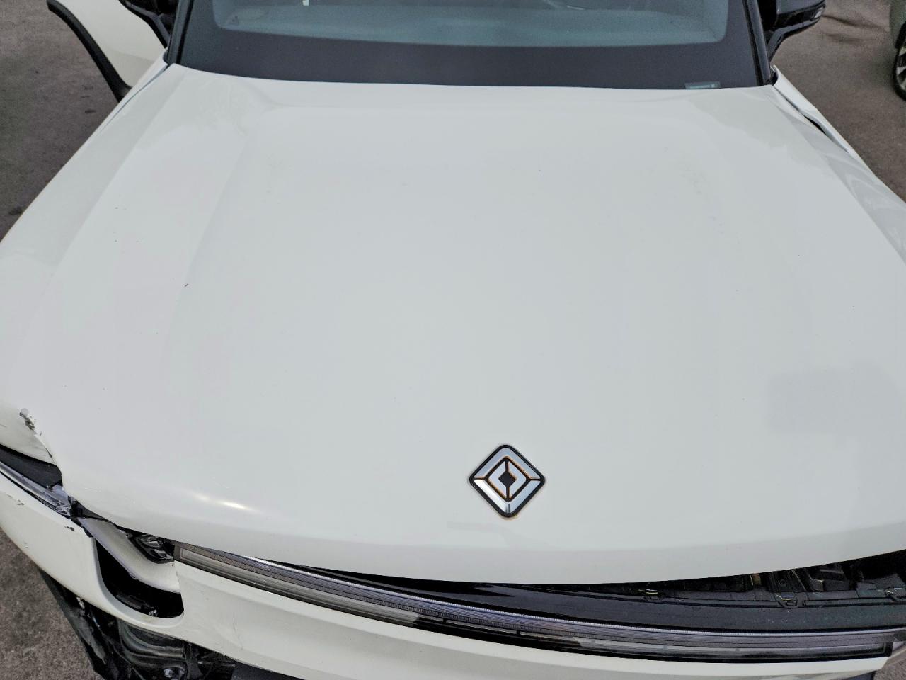 2025 RIVIAN RIS