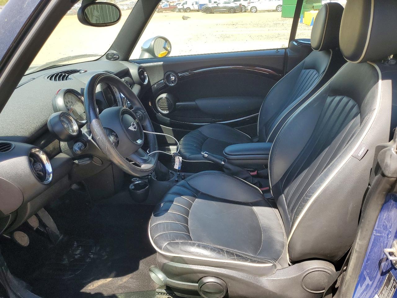 2012 MINI