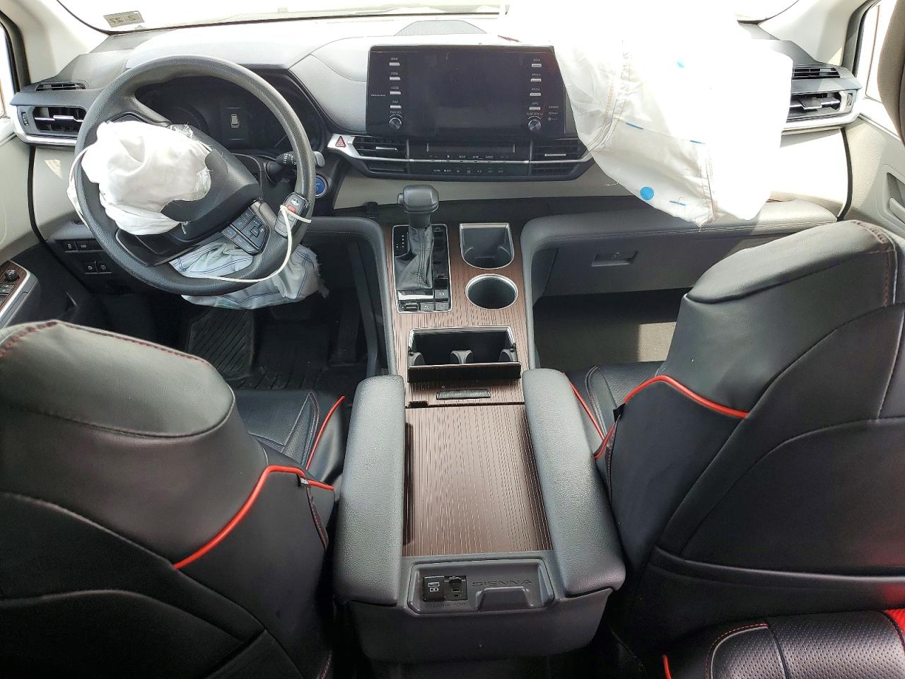2022 TOYOTA SIENNA