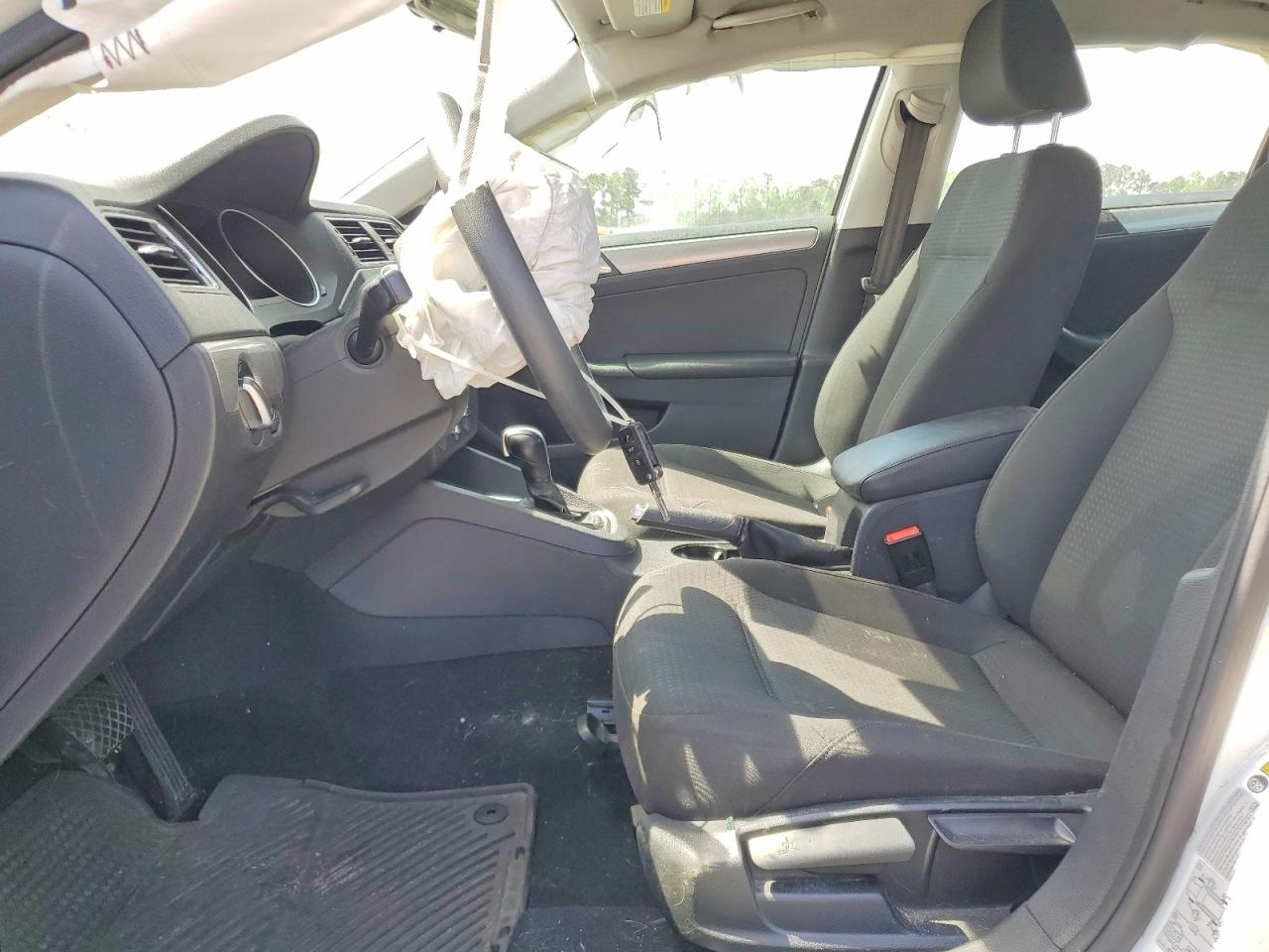 2015 VOLKSWAGEN JETTA