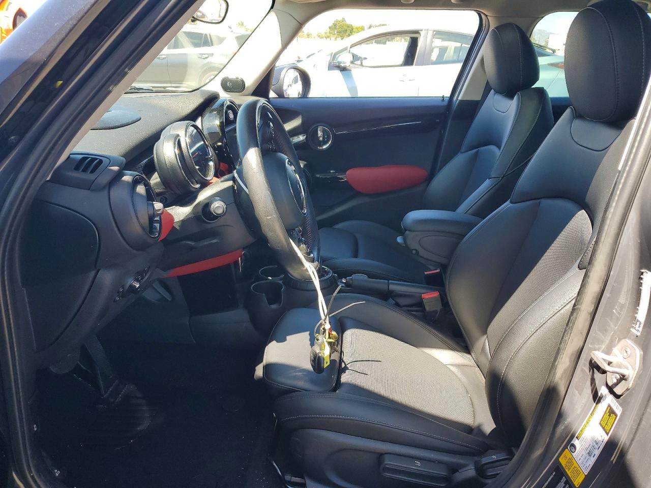 2016 MINI COOPER