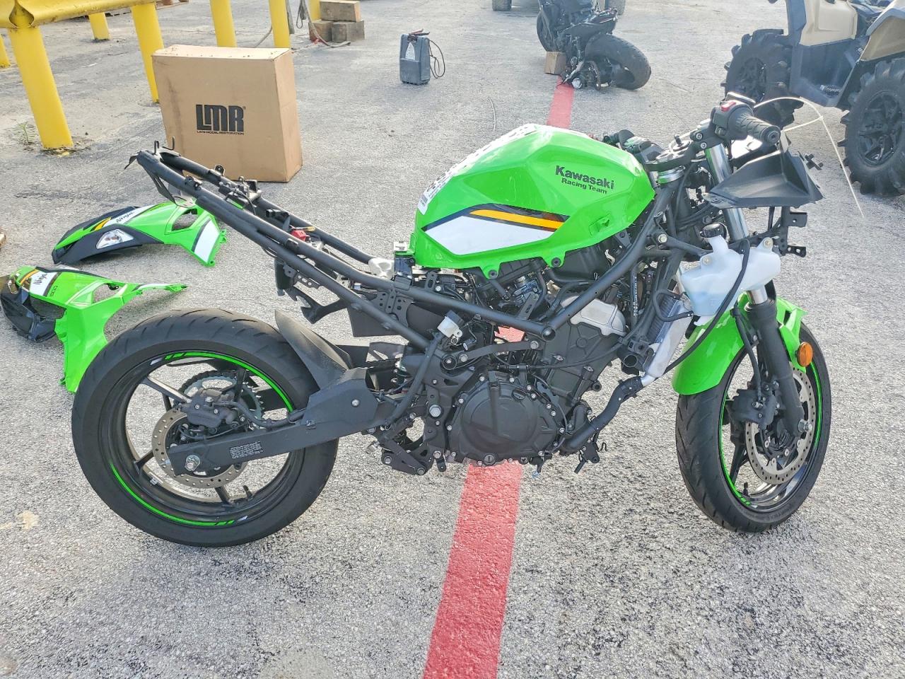 2025 KAWASAKI EX