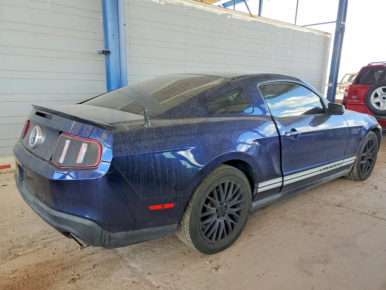 2011 FORD MUSTANG