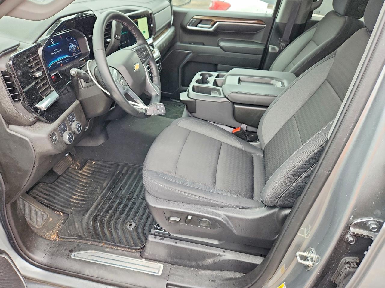 2024 CHEVROLET SILVERADO