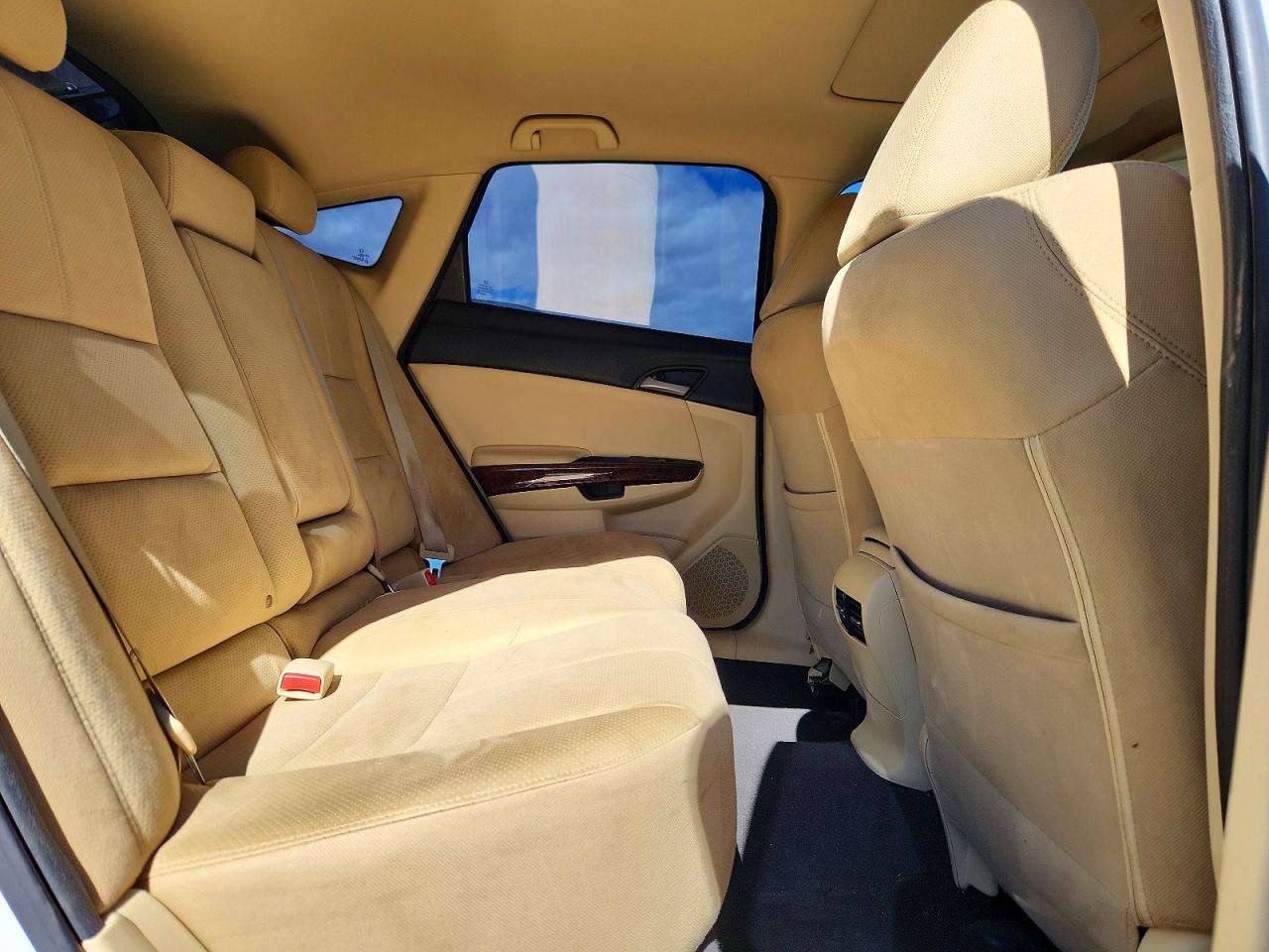 2012 HONDA CROSSTOUR