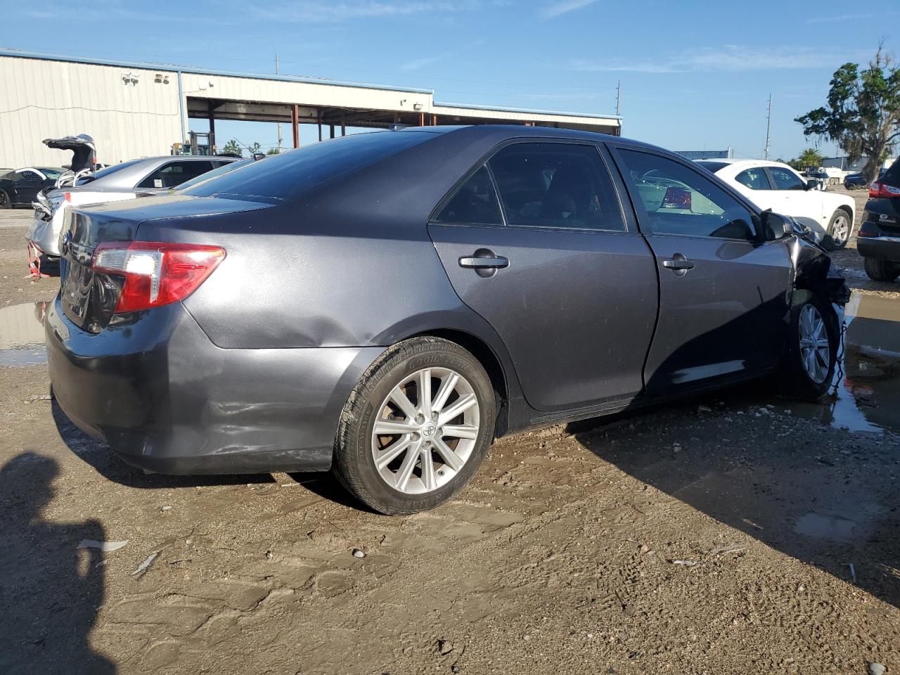2014 TOYOTA CAMRY