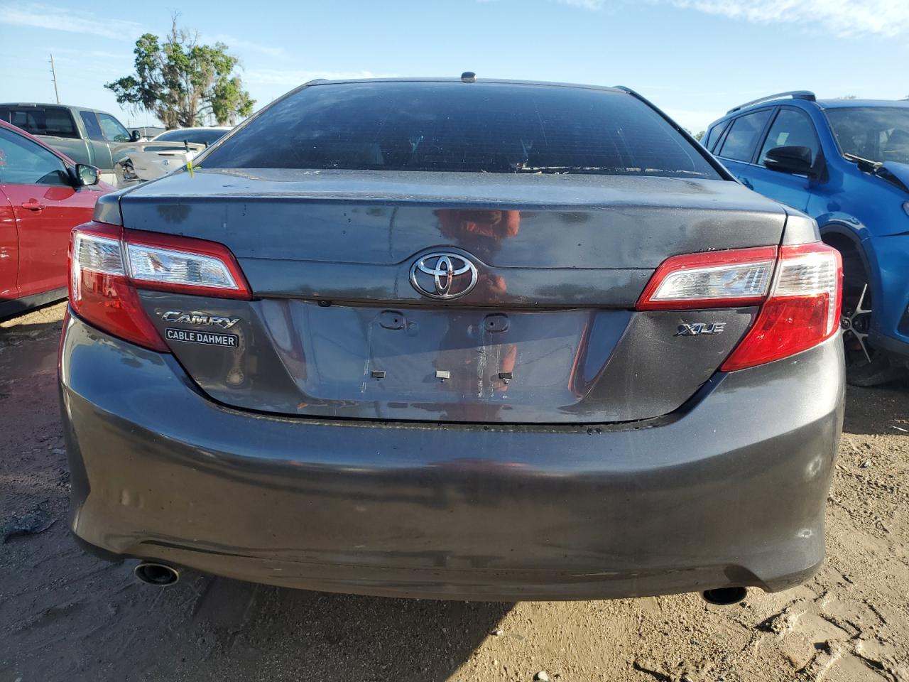 2014 TOYOTA CAMRY