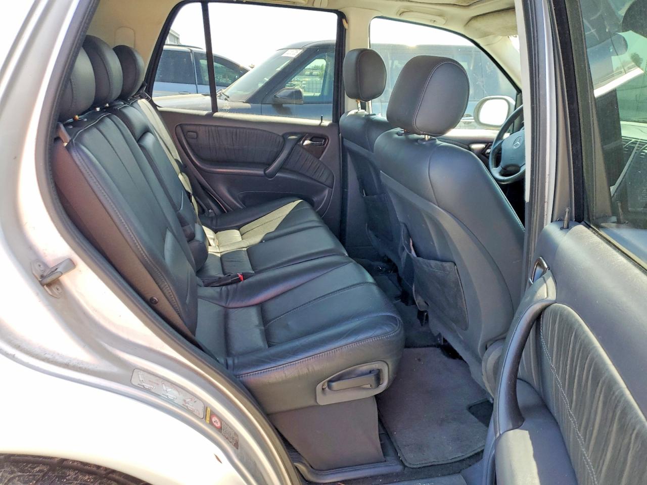 2000 MERCEDES-BENZ M-CLASS