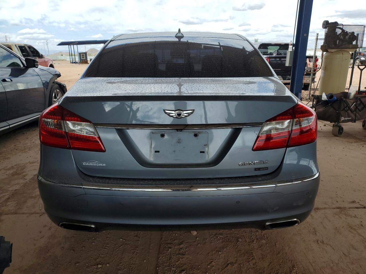 2014 HYUNDAI GENESIS