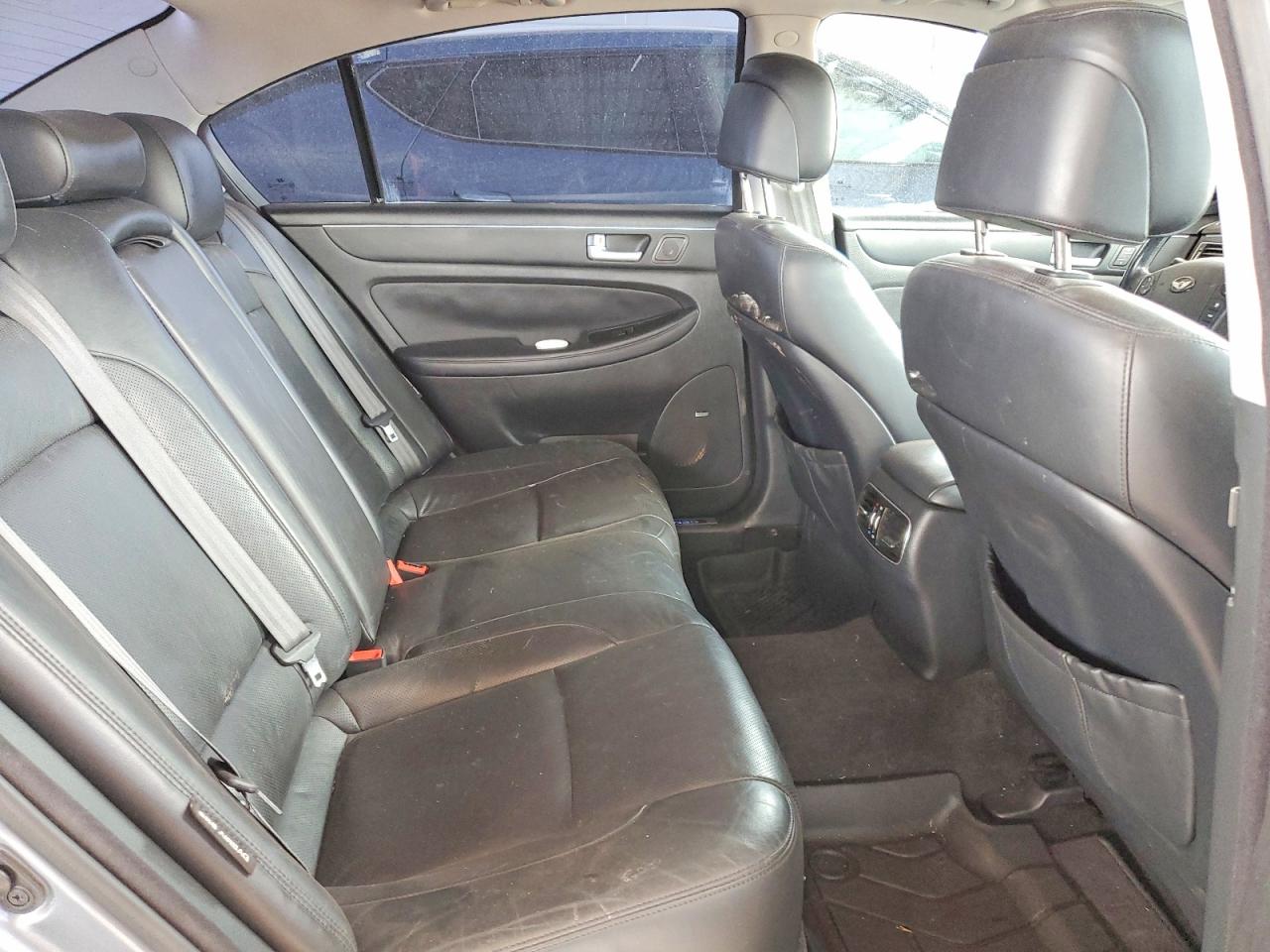 2014 HYUNDAI GENESIS
