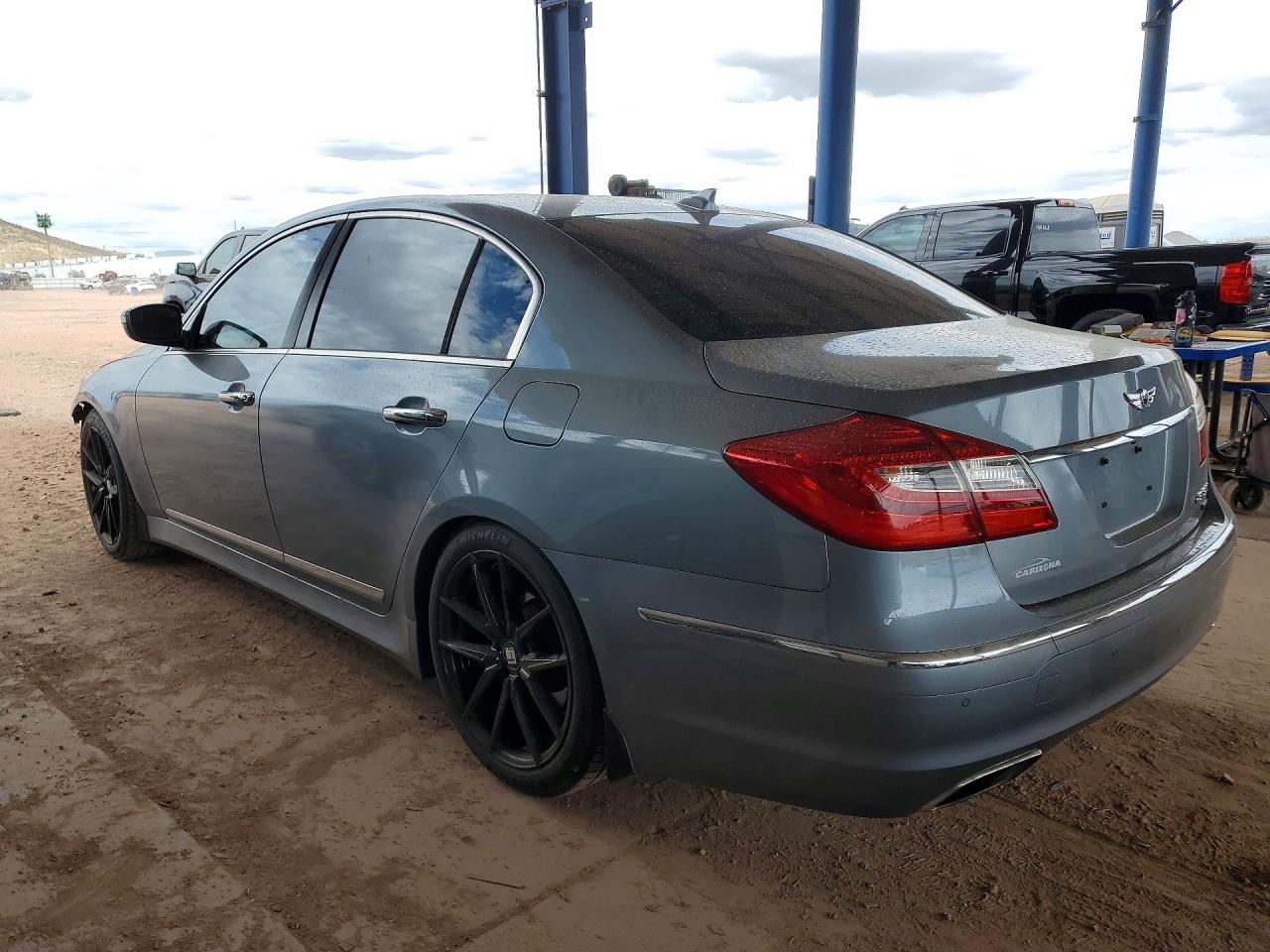 2014 HYUNDAI GENESIS
