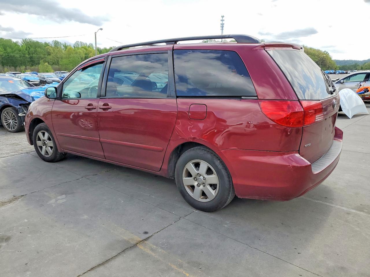 2009 TOYOTA SIENNA