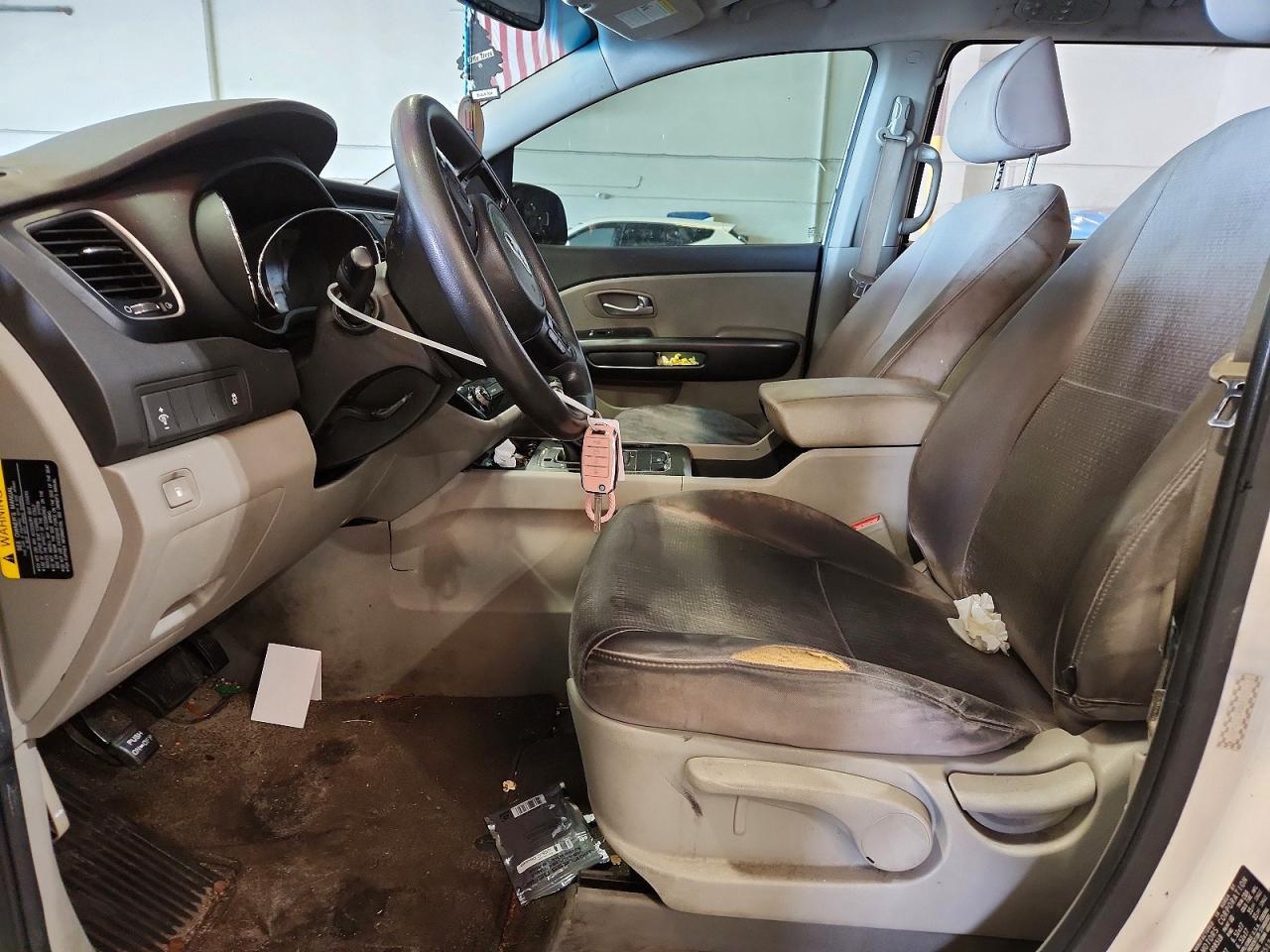 2016 KIA SEDONA