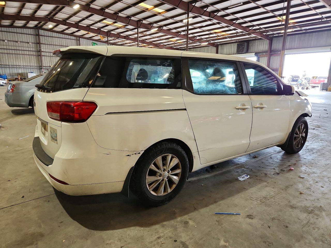 2016 KIA SEDONA