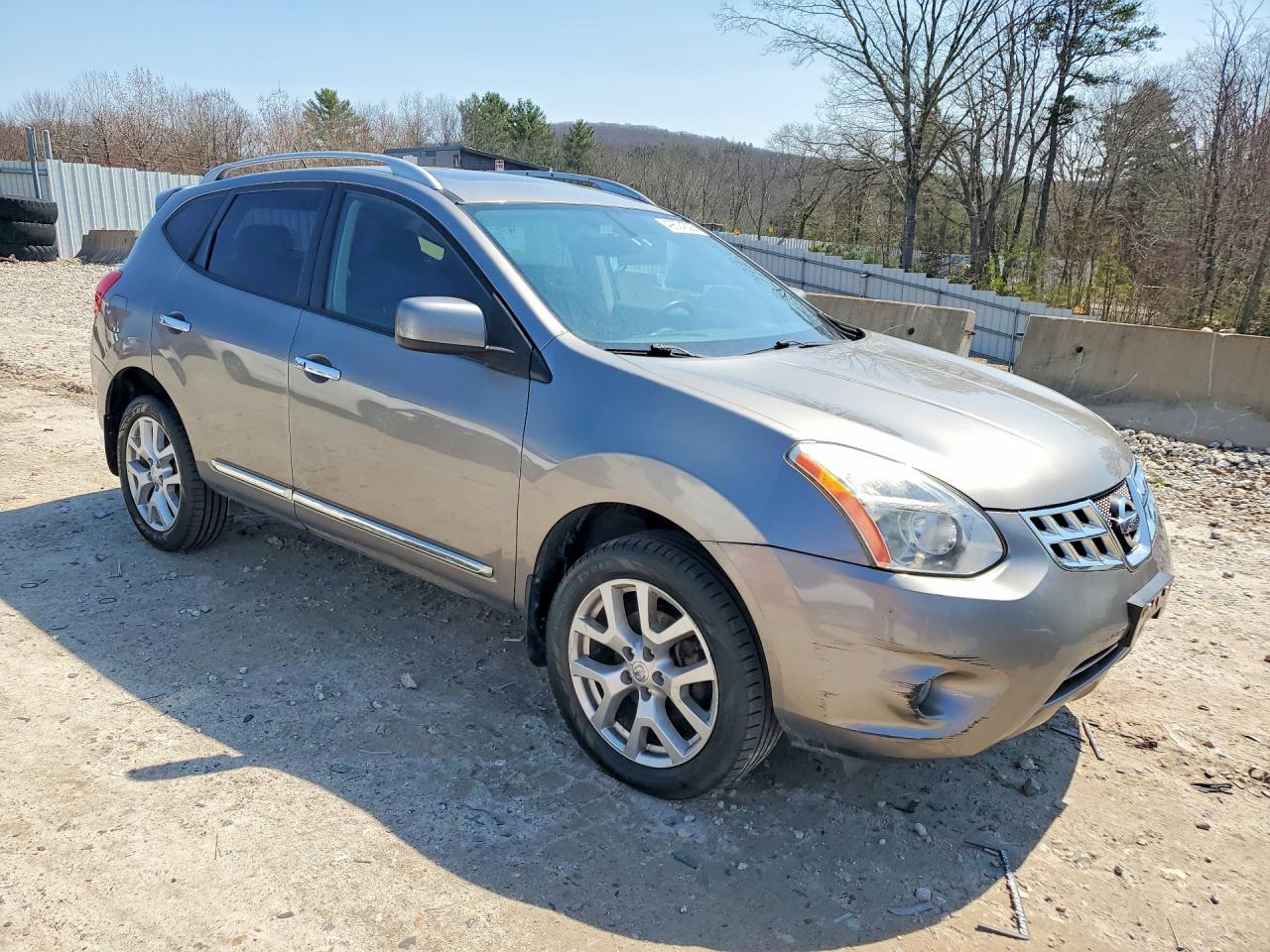 2011 NISSAN ROGUE