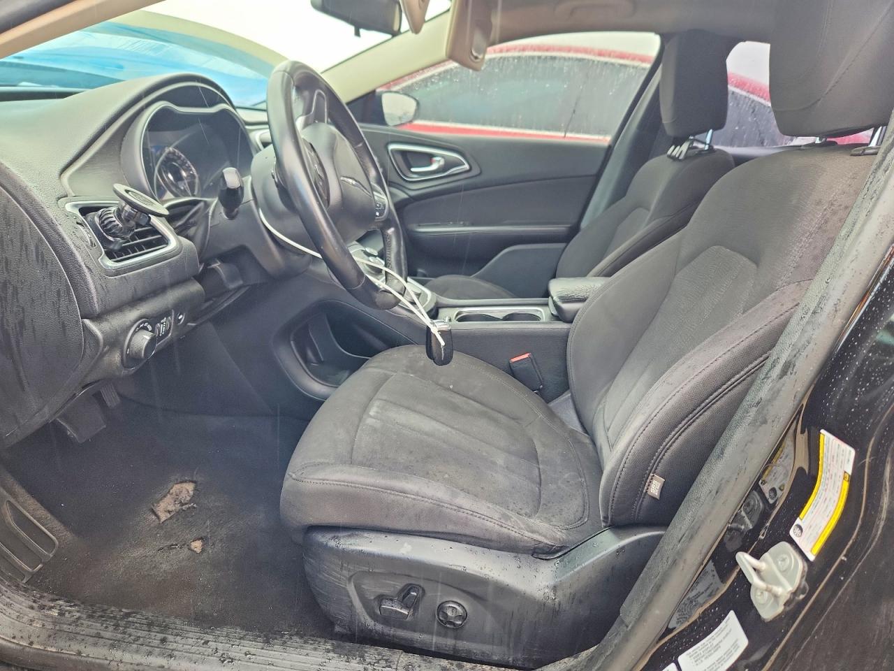 2015 CHRYSLER 200