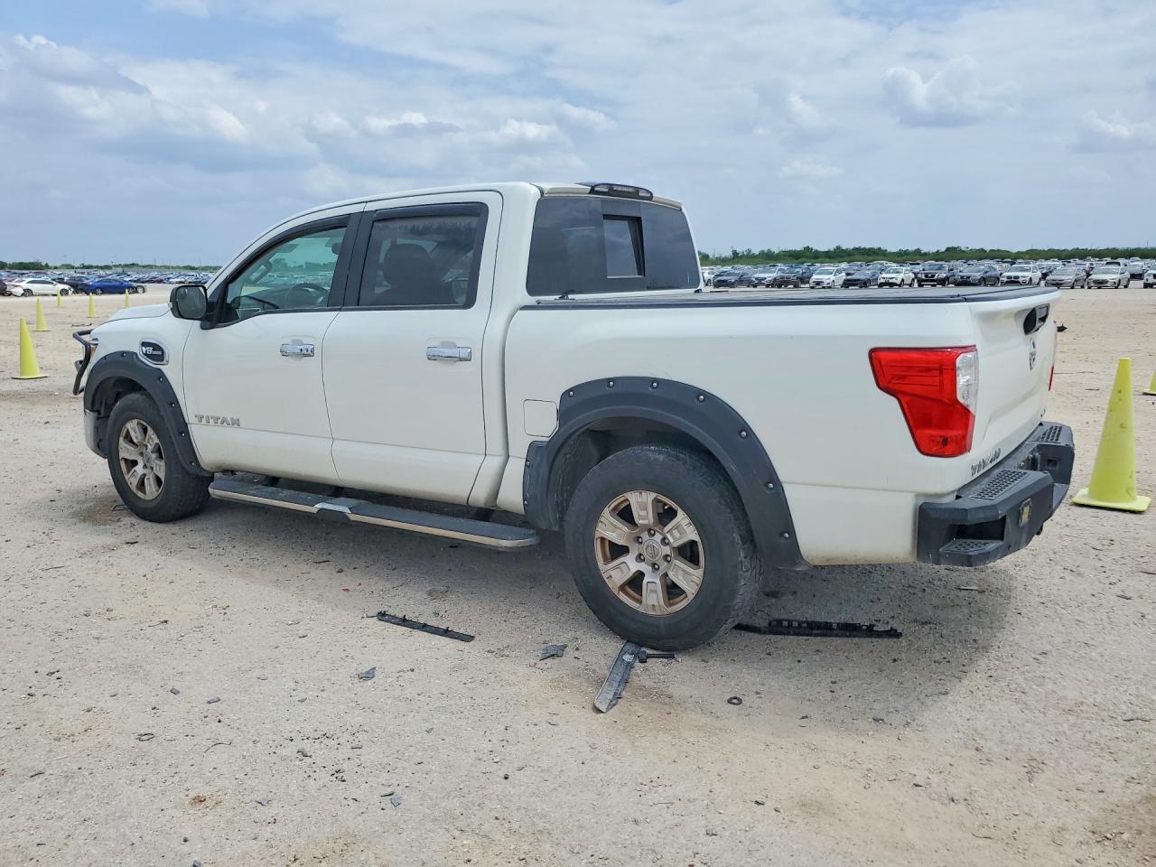 2017 NISSAN TITAN