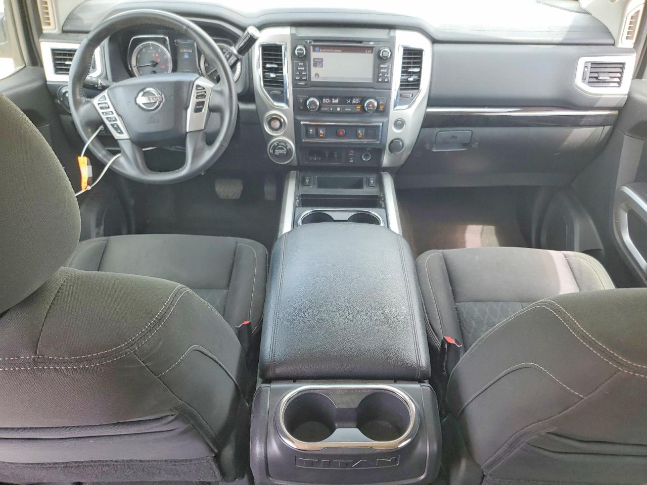 2017 NISSAN TITAN