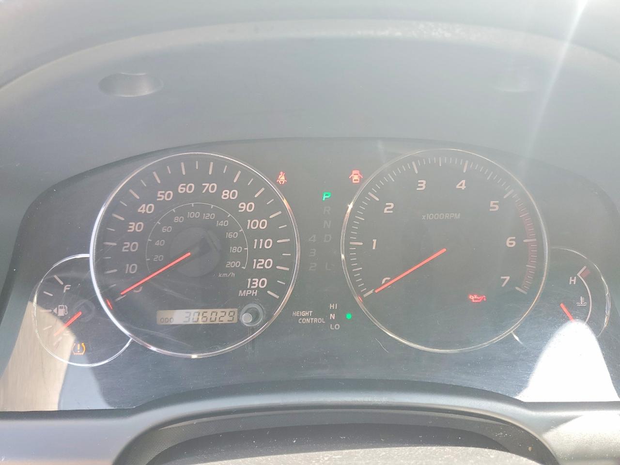 2004 LEXUS GX