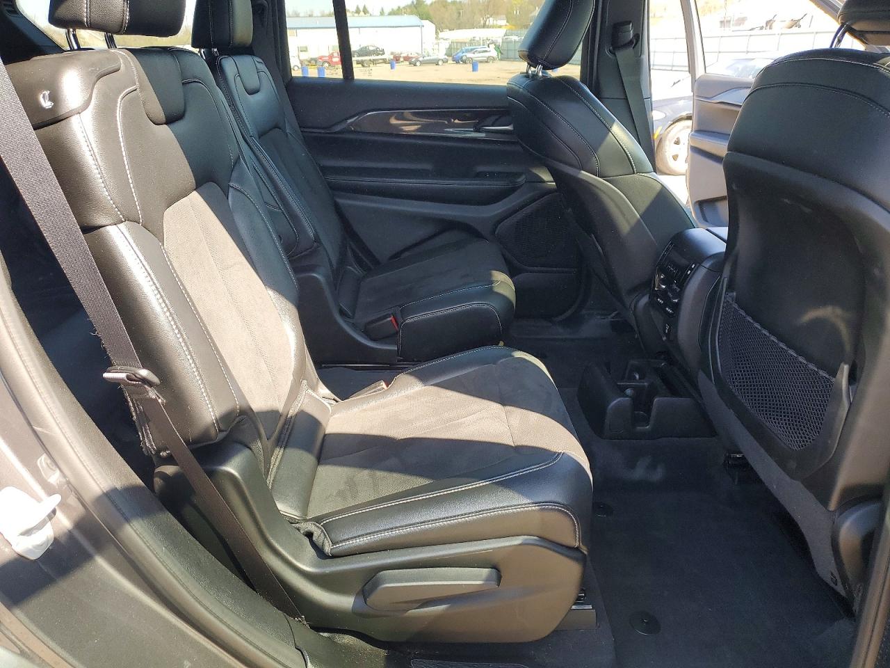 2023 JEEP CHEROKEE