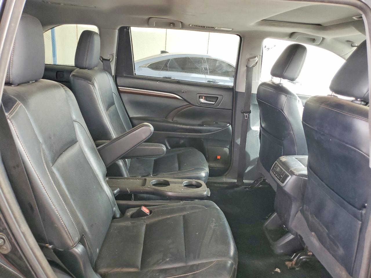 2015 TOYOTA HIGHLANDER