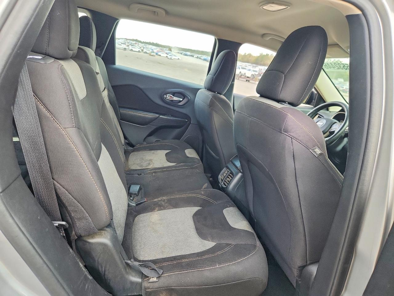 2016 JEEP CHEROKEE