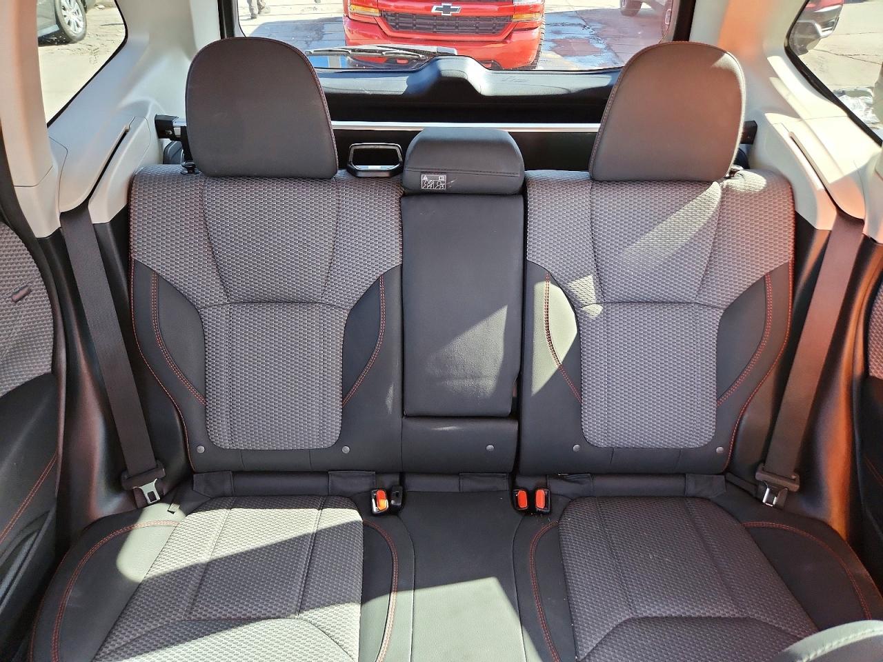 2023 SUBARU FORESTER