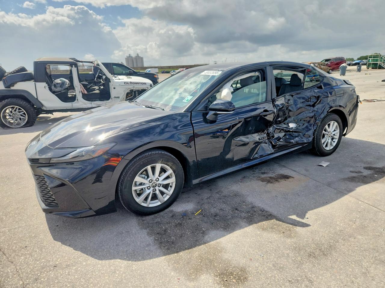 2025 TOYOTA CAMRY