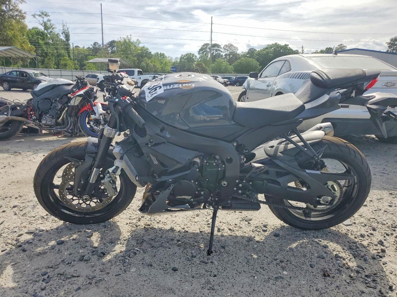 2025 SUZUKI GSXR600