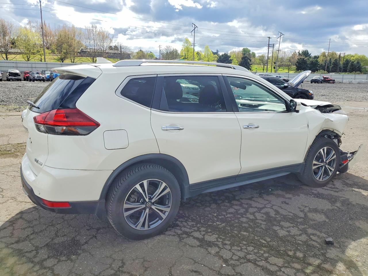 2019 NISSAN ROGUE