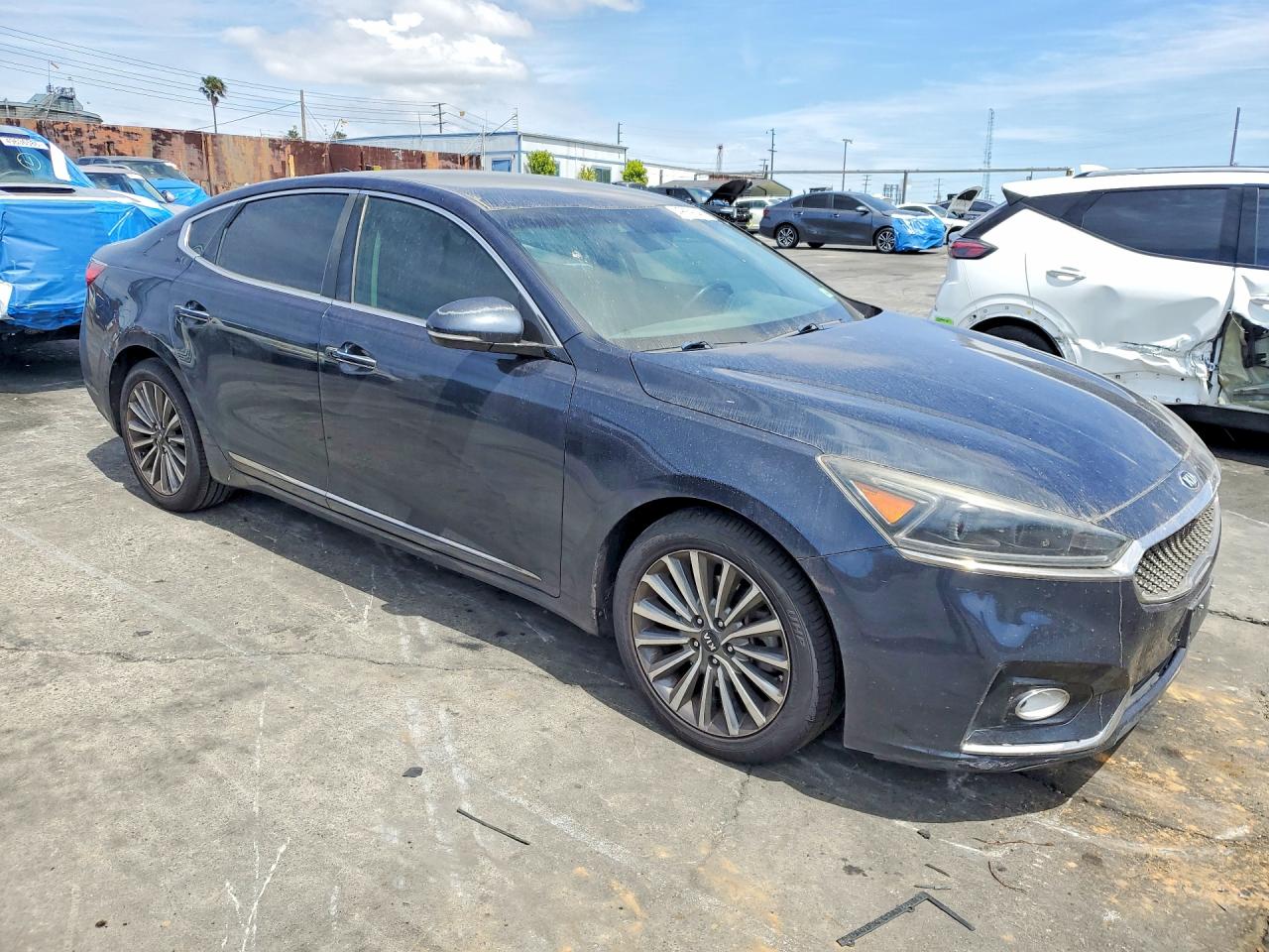 2017 KIA CADENZA