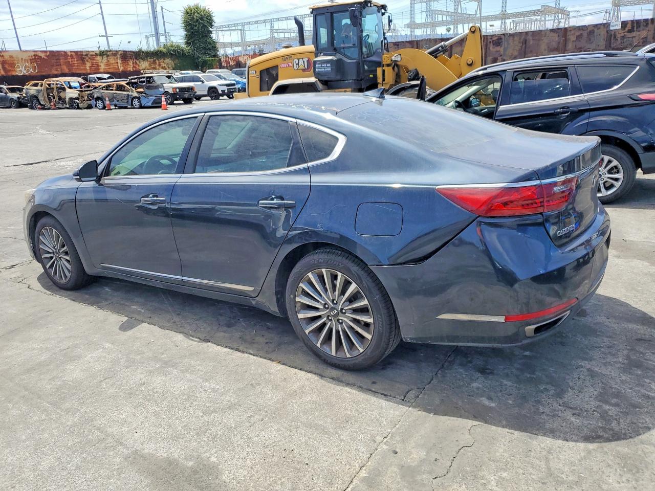 2017 KIA CADENZA