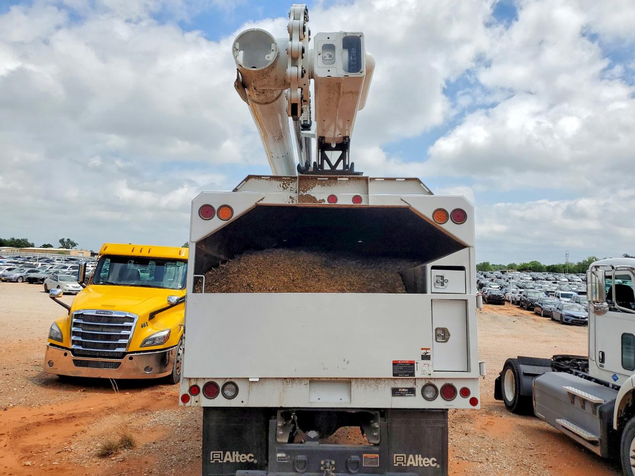 2024 FORD F750
