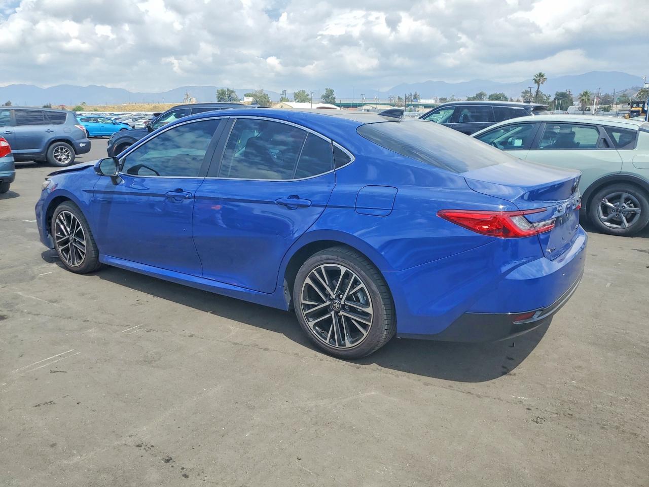 2025 TOYOTA CAMRY