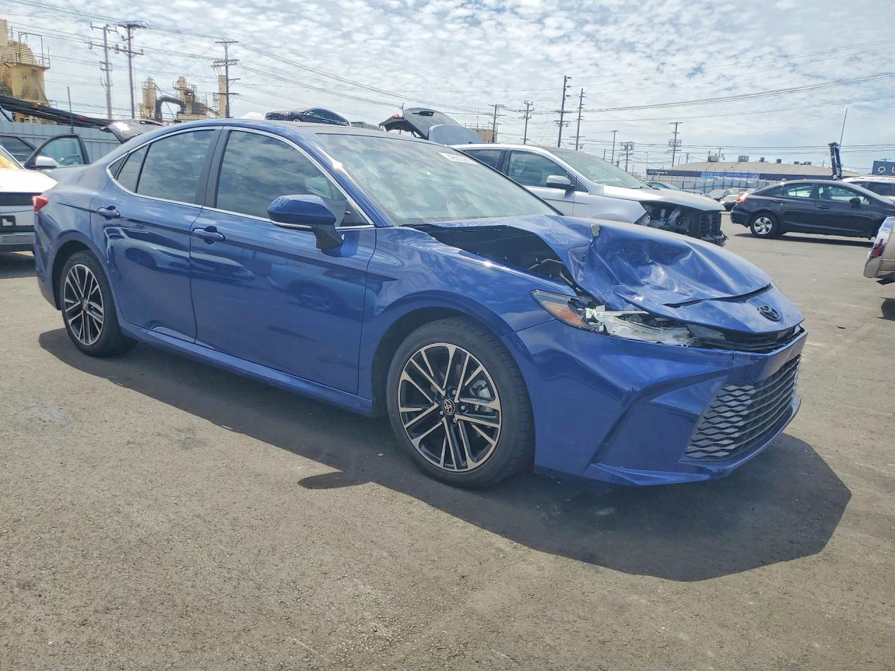 2025 TOYOTA CAMRY