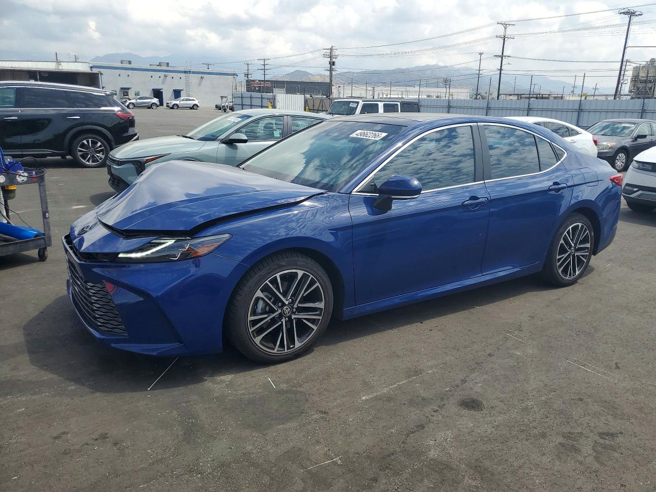 2025 TOYOTA CAMRY
