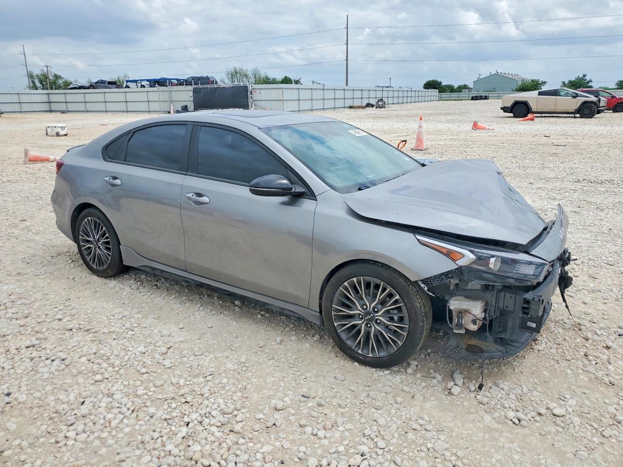 2023 KIA FORTE