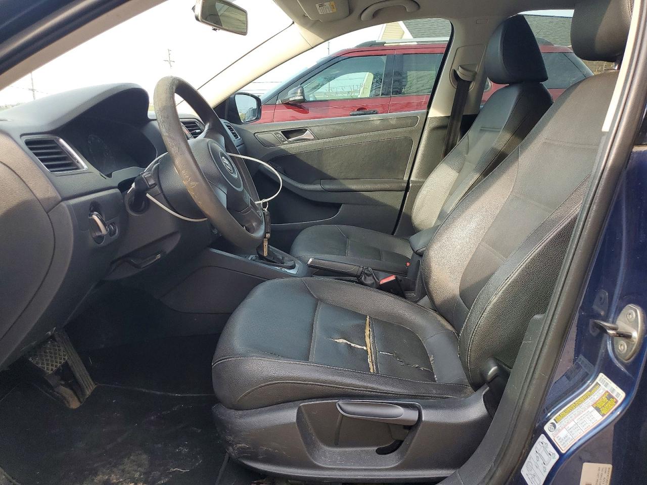 2011 VOLKSWAGEN JETTA