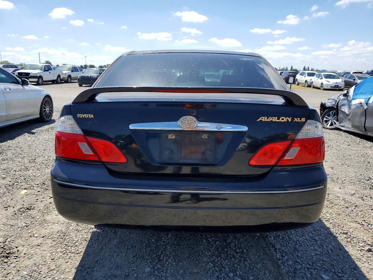 2003 TOYOTA AVALON