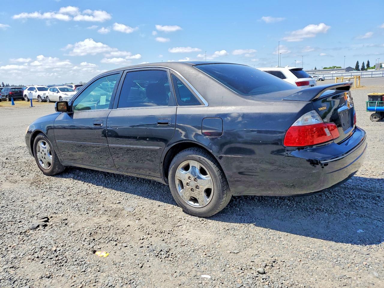 2003 TOYOTA AVALON