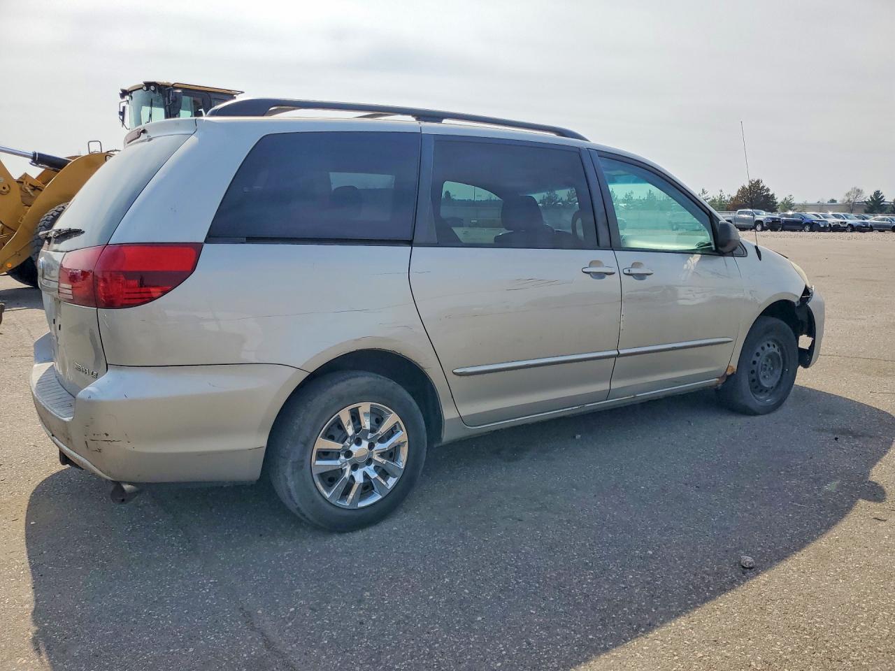 2005 TOYOTA SIENNA