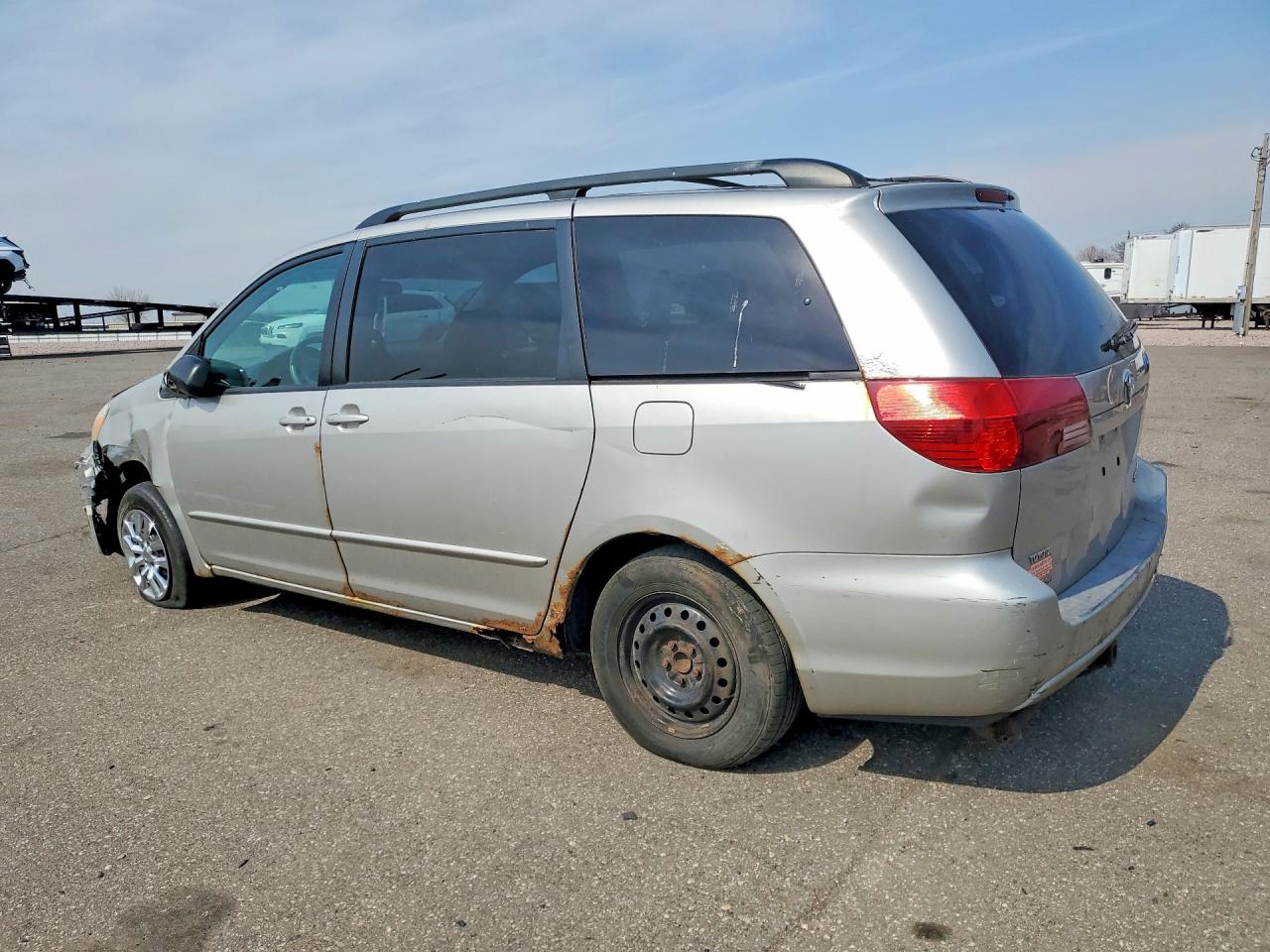 2005 TOYOTA SIENNA