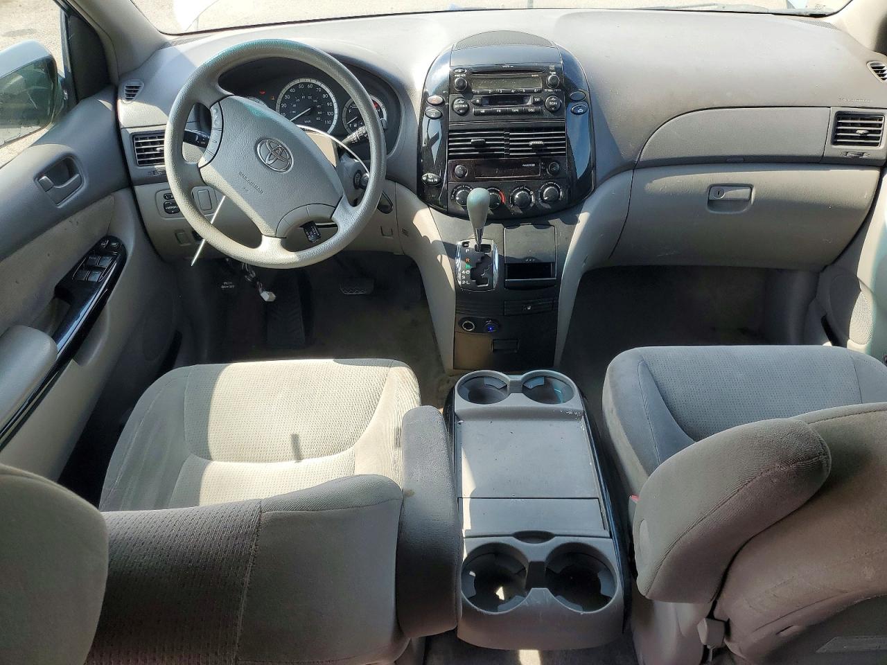 2005 TOYOTA SIENNA