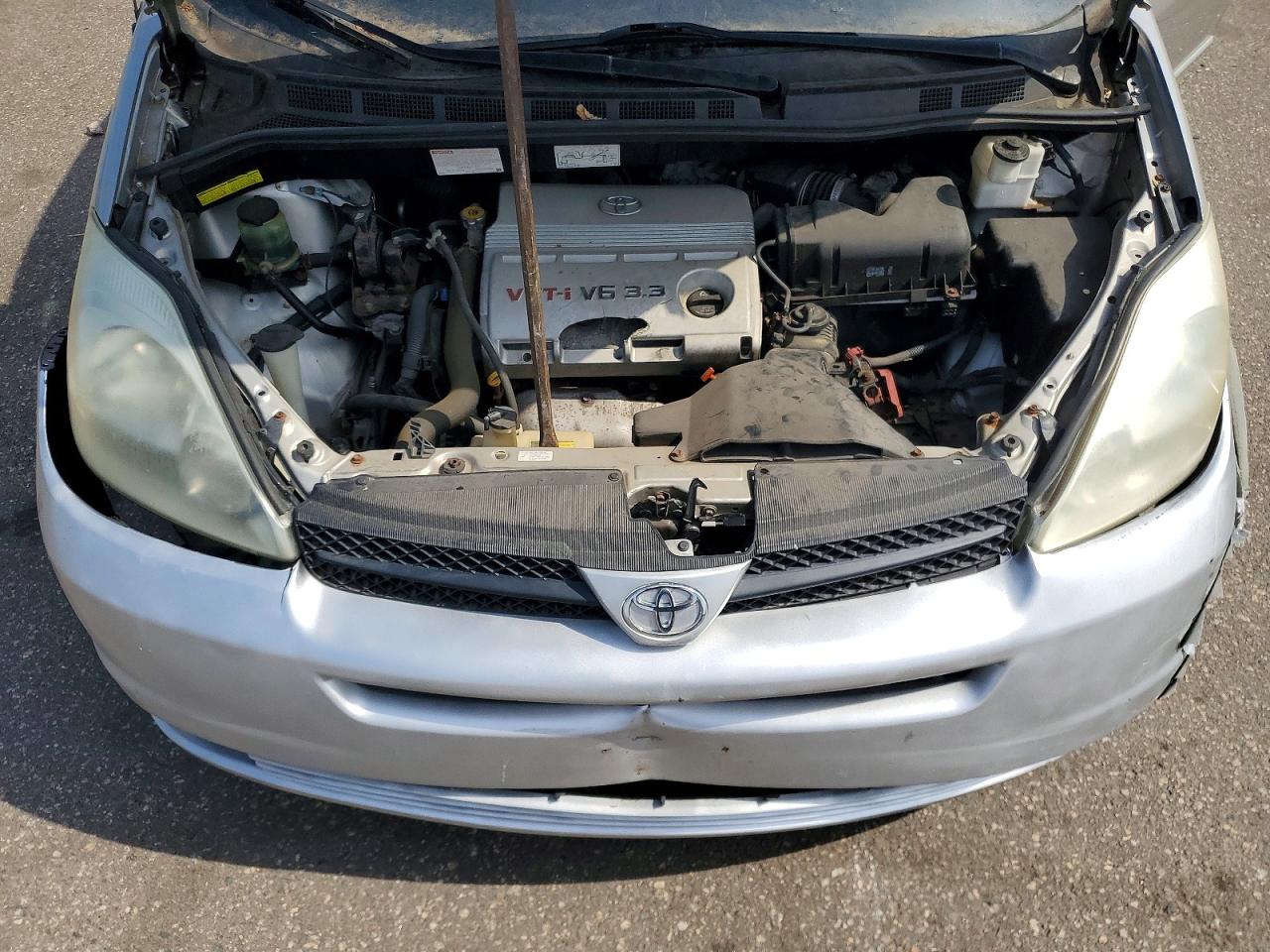 2005 TOYOTA SIENNA