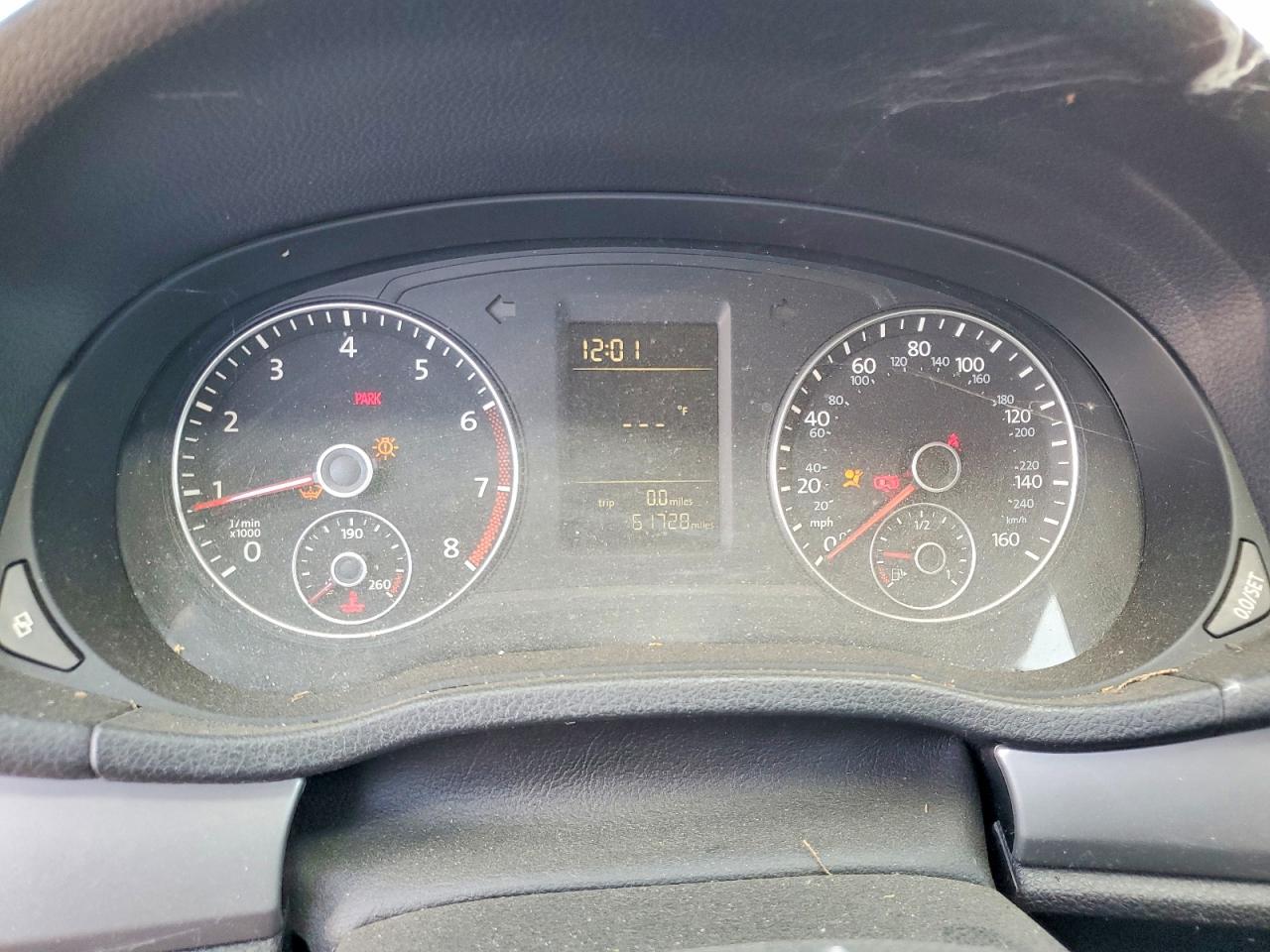 2012 VOLKSWAGEN PASSAT