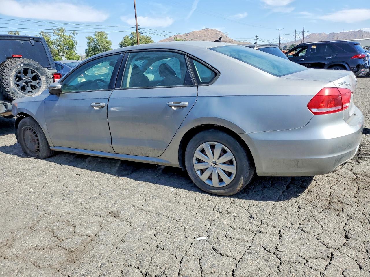 2012 VOLKSWAGEN PASSAT