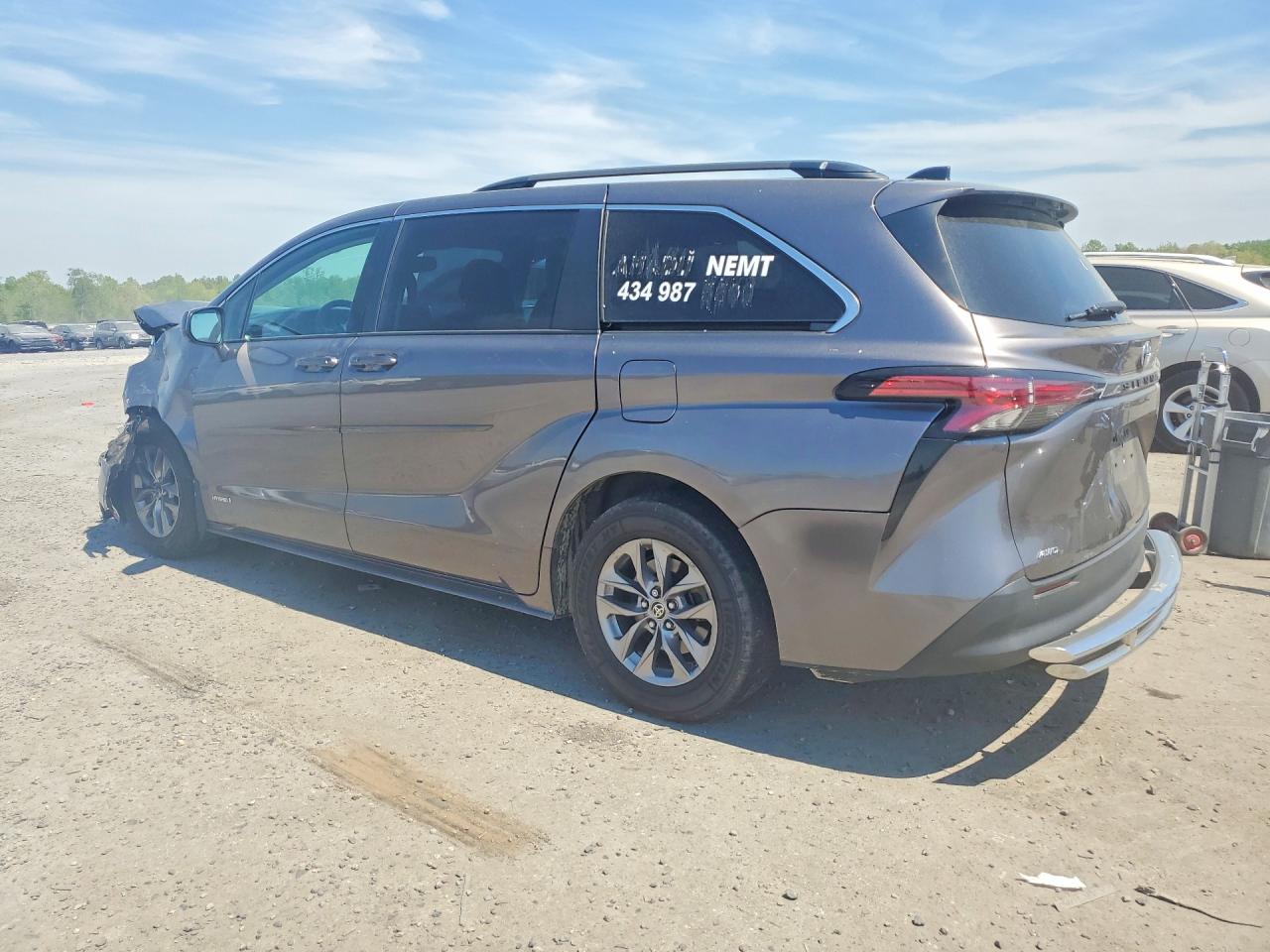 2021 TOYOTA SIENNA